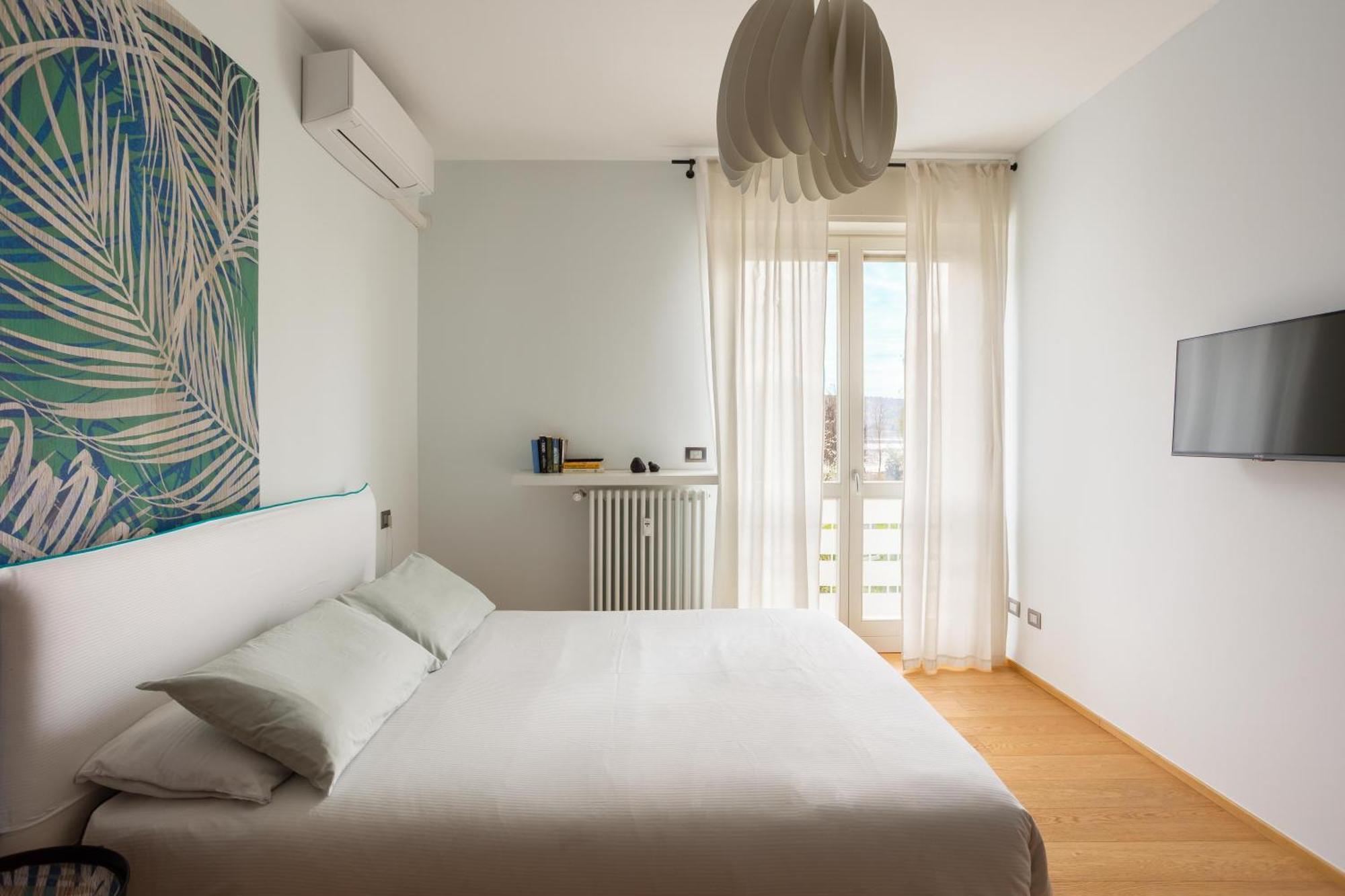 Suite 51 Appartamento Con Terrazzo A 50 Mt Dal Lago - Private Parking (Adults Only) Arona Kültér fotó