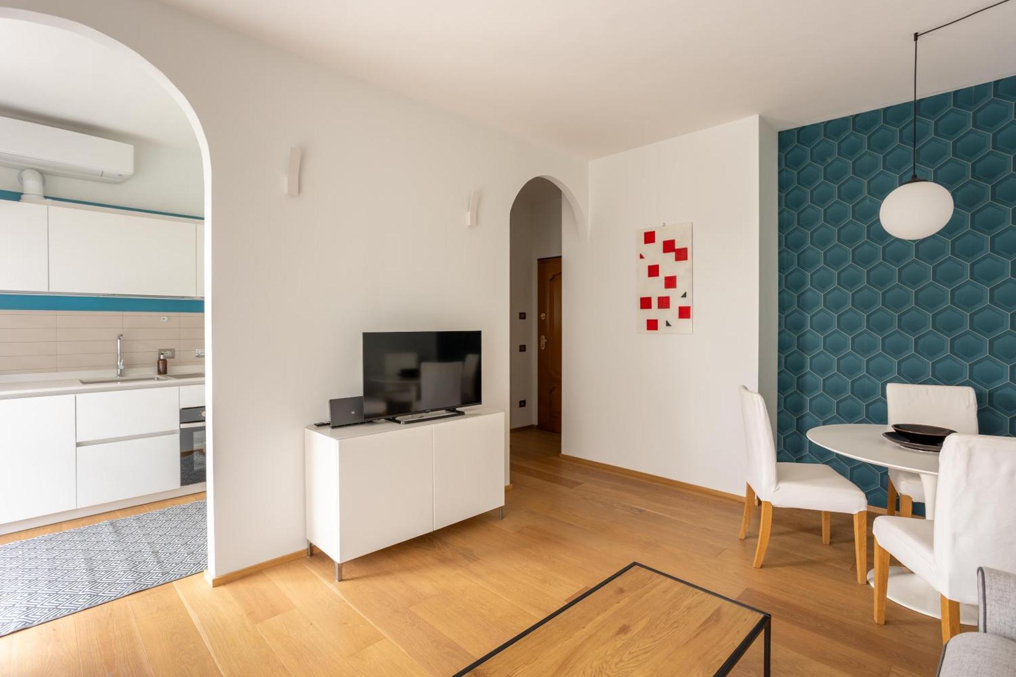 Suite 51 Appartamento Con Terrazzo A 50 Mt Dal Lago - Private Parking (Adults Only) Arona Kültér fotó